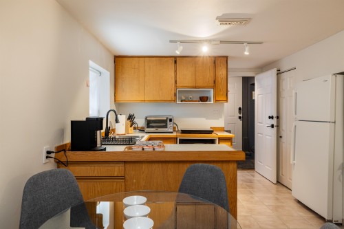 4343 11Th Avenue, Vancouver, BC 