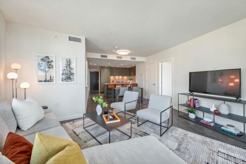 907-112 13Th Street E, North Vancouver, BC 