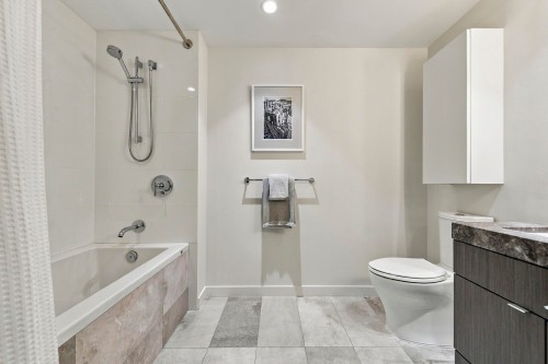 907-112 13Th Street E, North Vancouver, BC 