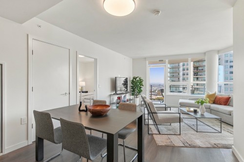 907-112 13Th Street E, North Vancouver, BC 