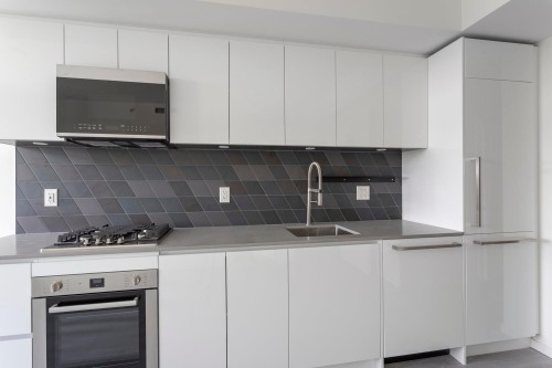 405-3264 Vanness Avenue, Vancouver, BC 