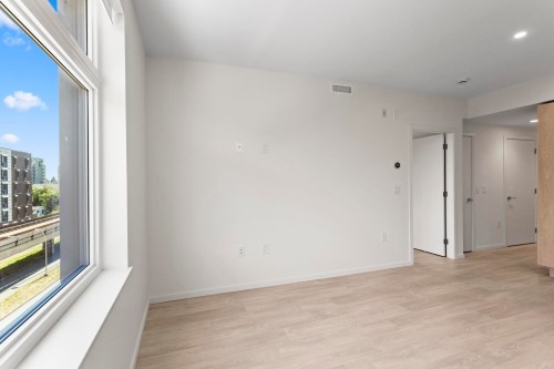 410-3264 Vanness Avenue, Vancouver, BC 