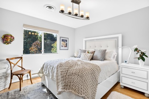 647 Thurston Close, Port Moody, BC 