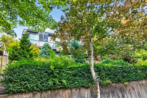 647 Thurston Close, Port Moody, BC 