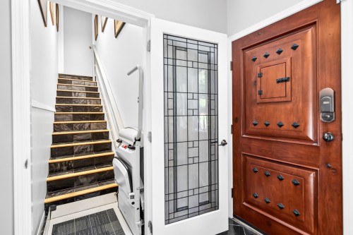 647 Thurston Close, Port Moody, BC 