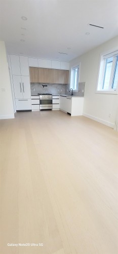 1-2741 Grant Street, Vancouver, BC 