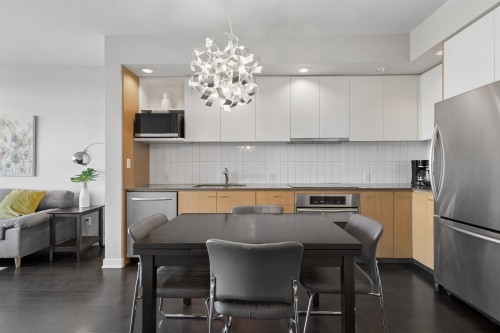 701-2851 Heather Street, Vancouver, BC 