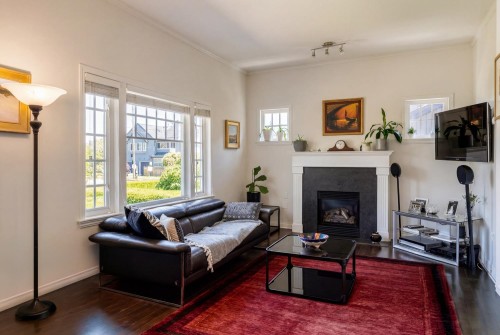 2950 8Th Avenue W, Vancouver, BC 