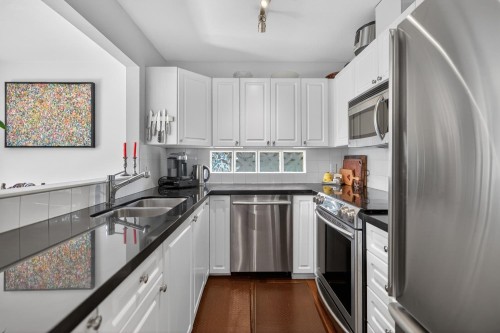 2950 8Th Avenue W, Vancouver, BC 