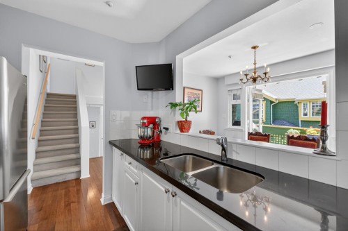 2950 8Th Avenue W, Vancouver, BC 