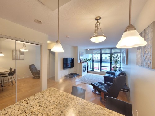 408-610 Victoria Street, New Westminster, BC 