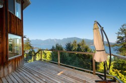671 Taylor Road Bowen Island, BC V0N 1G1