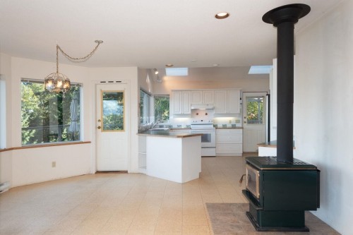 671 Taylor Road, Bowen Island, BC 
