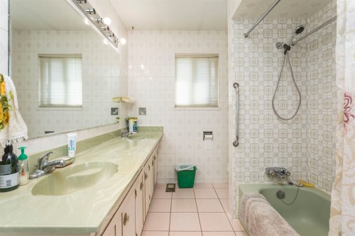 950 38Th Avenue E, Vancouver, BC 