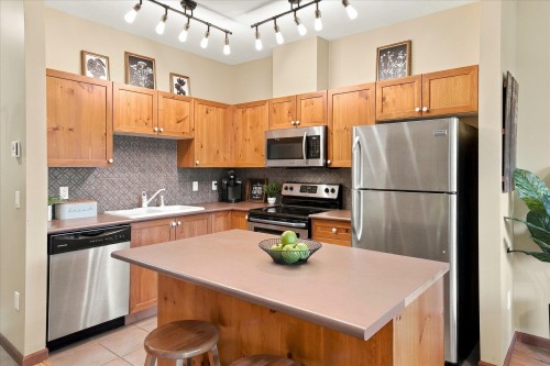 103-3300 Ptarmigan Place, Whistler, BC 