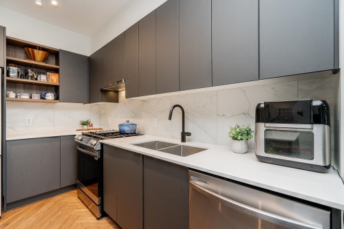 213-3229 St Johns Street, Port Moody, BC 