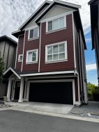 14-608 Ewen Avenue New Westminster, BC V3M 0M8
