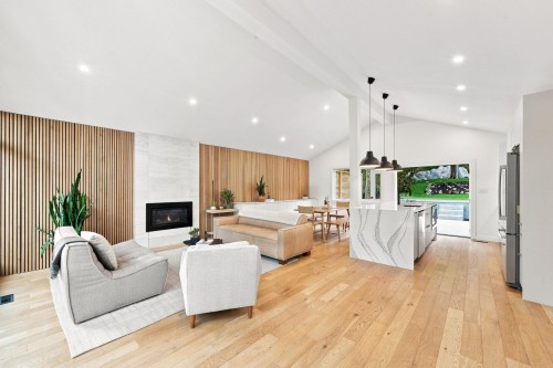 4646 Cove Cliff Road, North Vancouver, BC 