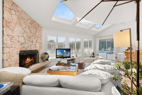 4211 Rockridge Crescent, West Vancouver, BC 