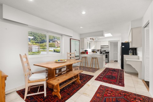 4211 Rockridge Crescent, West Vancouver, BC 