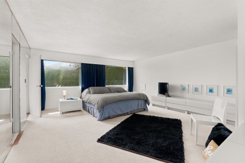 4211 Rockridge Crescent, West Vancouver, BC 