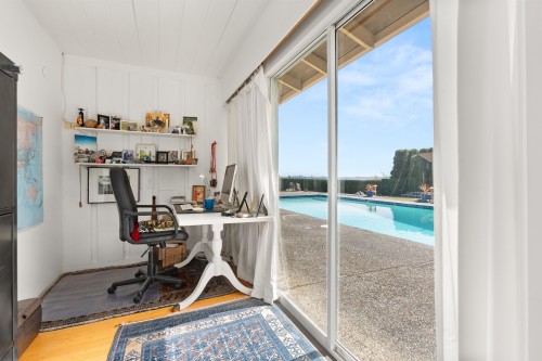 4211 Rockridge Crescent, West Vancouver, BC 