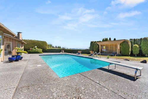 4211 Rockridge Crescent, West Vancouver, BC 