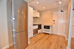 203-1950 8th Avenue WVancouver, BC V6J 1W3