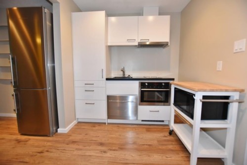 203-1950 8th Avenue W, Vancouver, BC V6J 1W3 2