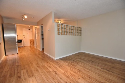 203-1950 8th Avenue W, Vancouver, BC V6J 1W3 4