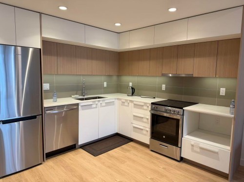 5F-9888 University Crescent , Burnaby, BC V5A 0G4 4