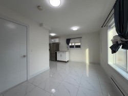 3-1052 E 50th Avenue Vancouver, BC V5X 1B8