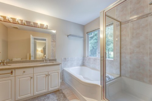 2015 Parkway Boulevard, Coquitlam, BC 