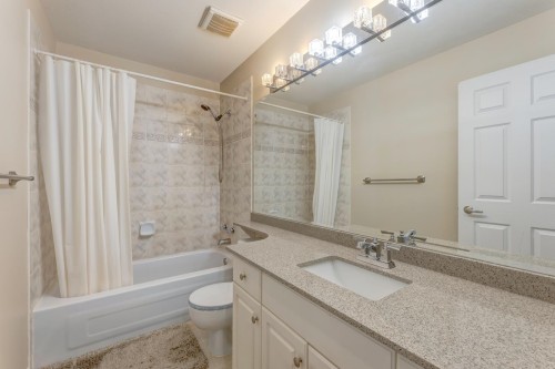 2015 Parkway Boulevard, Coquitlam, BC 