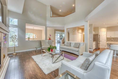 2015 Parkway Boulevard, Coquitlam, BC 