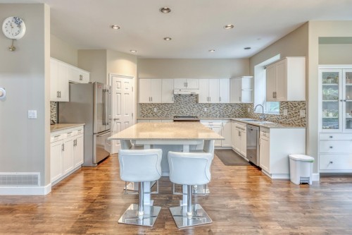 2015 Parkway Boulevard, Coquitlam, BC 