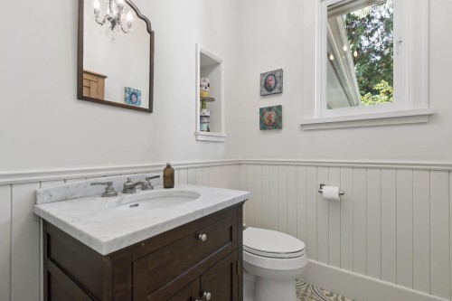 3815 Sunnycrest Drive, North Vancouver, BC 