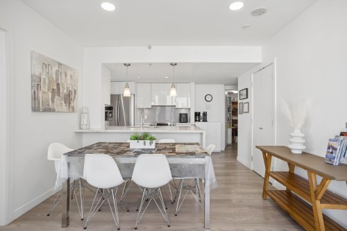 3505-688 Abbott Street, Vancouver, BC 