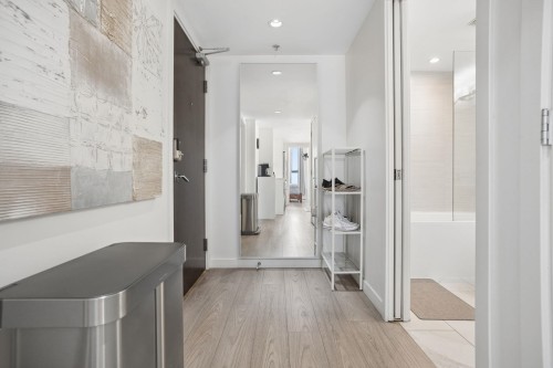 3505-688 Abbott Street, Vancouver, BC 