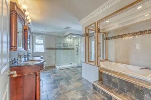 1820 Camelback Court, Coquitlam, BC 
