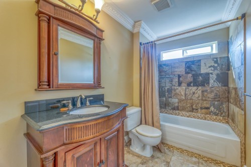 1820 Camelback Court, Coquitlam, BC 