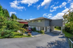 403 Newdale Court  North Vancouver, BC V7N 3H3