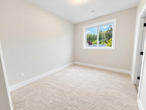 3-6093 Rosewood Place, Sechelt, BC 