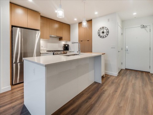 406-108 8Th Street E, North Vancouver, BC 