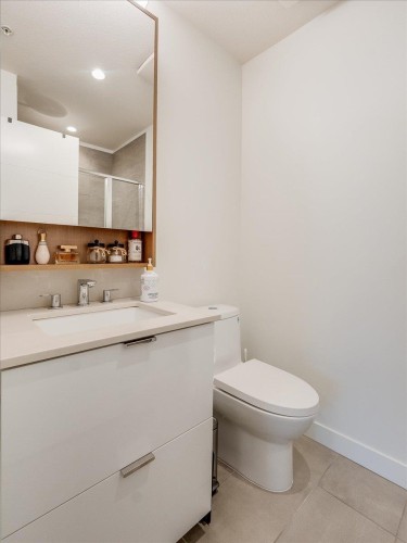 406-108 8Th Street E, North Vancouver, BC 