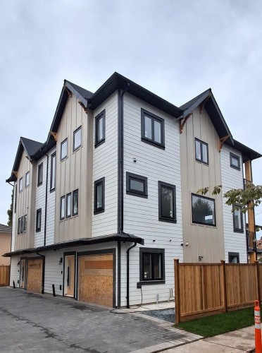 1-7087 Mary Avenue, Burnaby, BC 