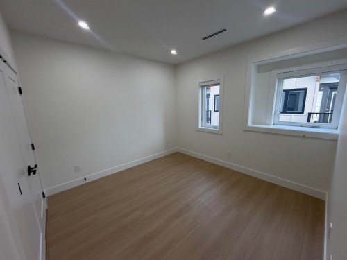 1-7087 Mary Avenue, Burnaby, BC 