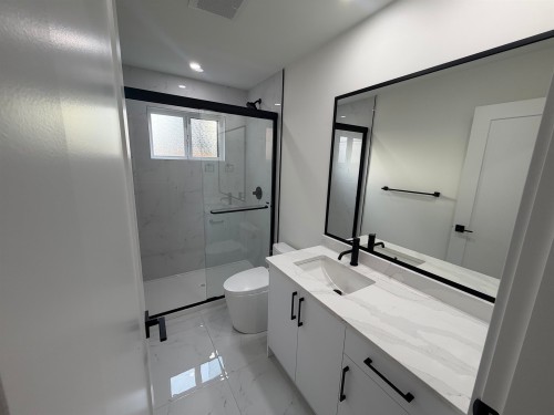 1-7087 Mary Avenue, Burnaby, BC 