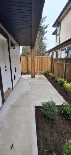 1-7087 Mary Avenue, Burnaby, BC 