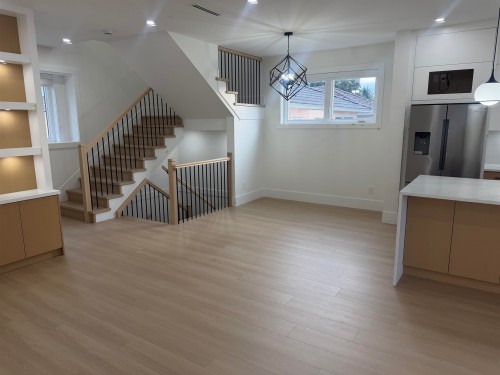 1-7087 Mary Avenue, Burnaby, BC 